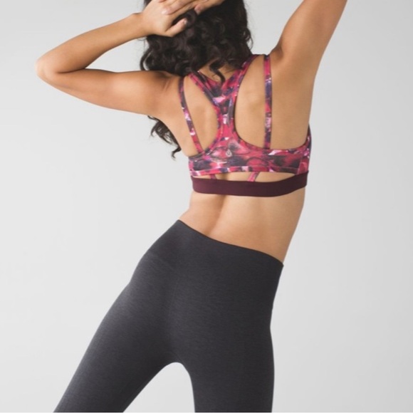 lululemon athletica Other - Lululemon Splendour Bra Size 4